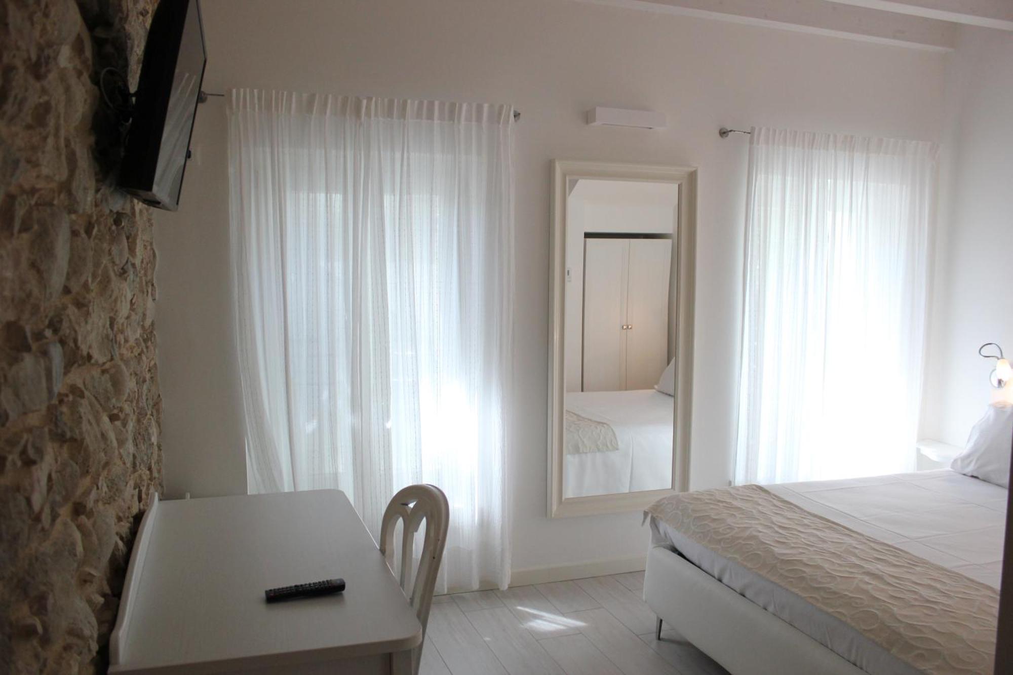 Hotel Punto 41 Peschiera del Garda Esterno foto