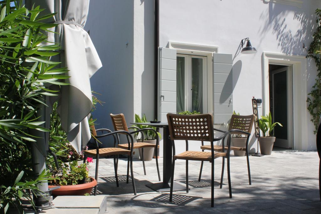 Hotel Punto 41 Peschiera del Garda Esterno foto